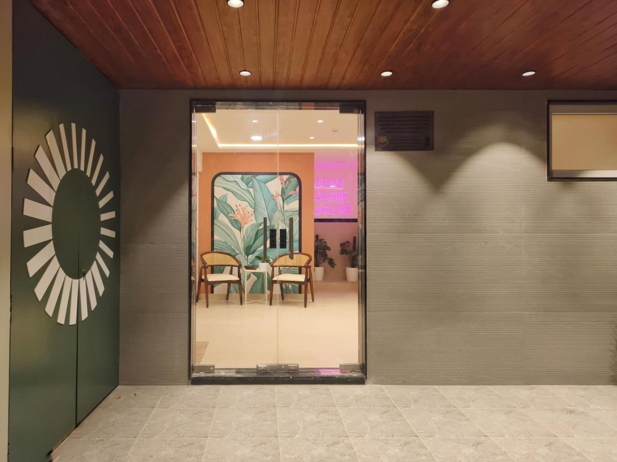 Olive Hotel Millers Road By Embassy Group Bangalore Exterior foto